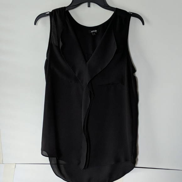 Apt 9 black v-neck sleeveless blouse - Picture 2 of 8